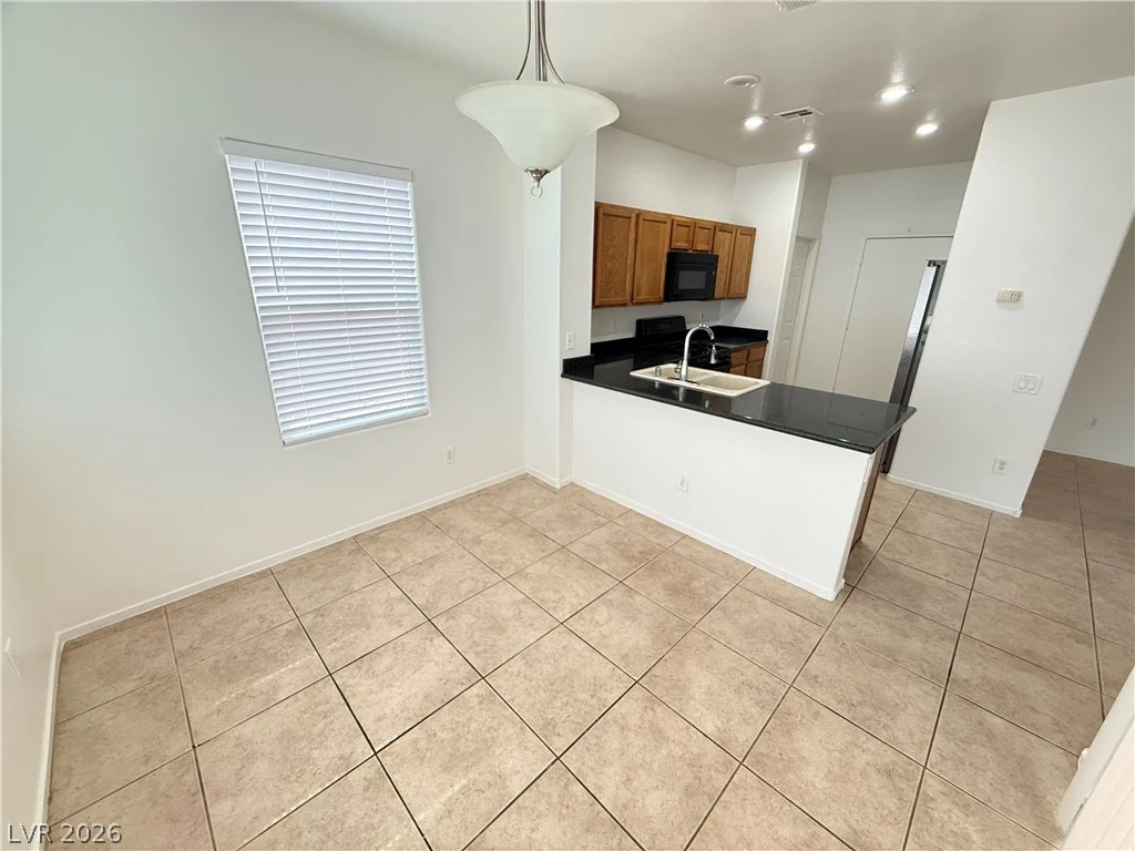 11231 Kenyan Sunshine, Las Vegas, NV 89138