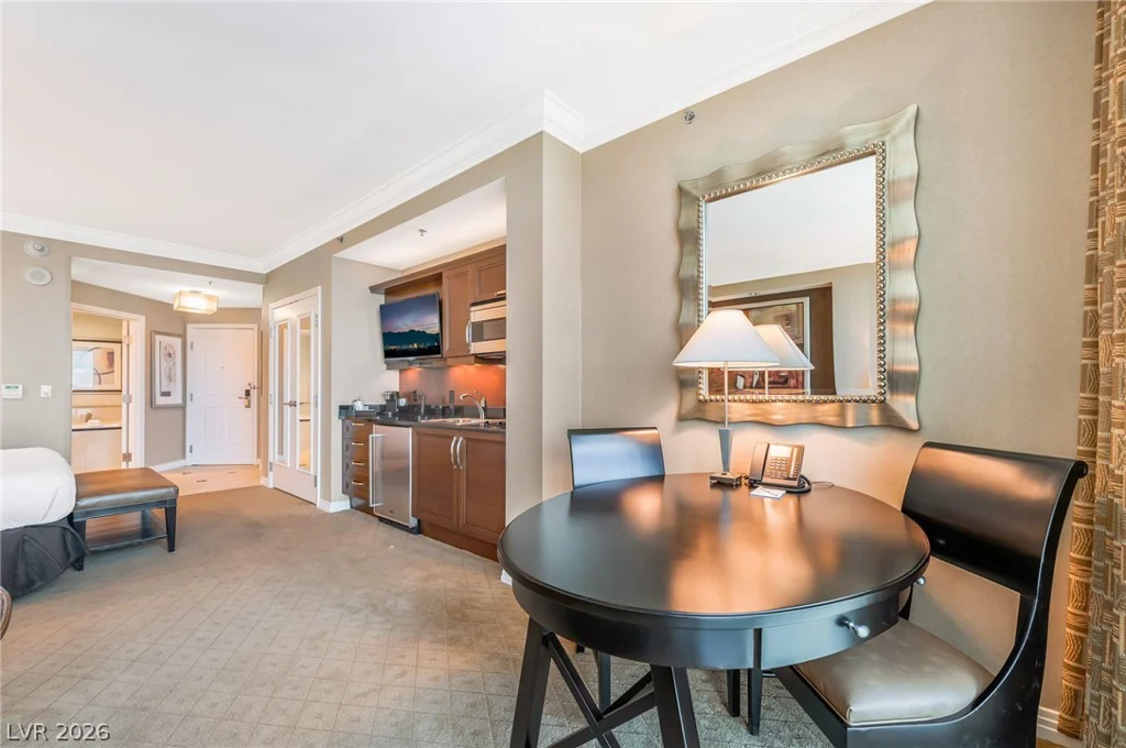 135 Harmon, Las Vegas, NV 89109