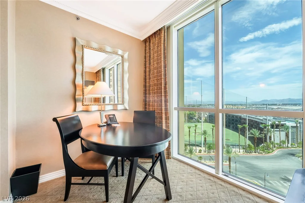 135 Harmon, Las Vegas, NV 89109