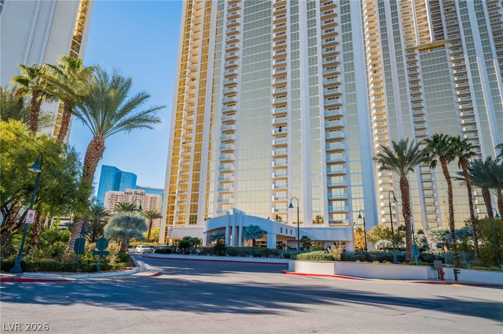 135 Harmon, Las Vegas, NV 89109
