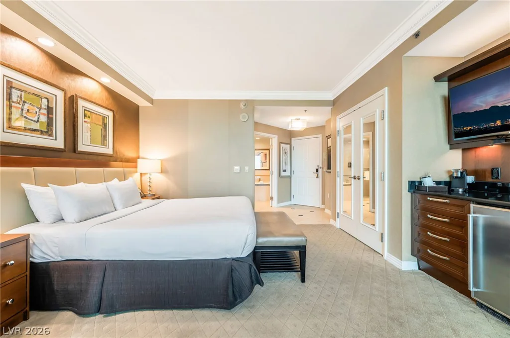 135 Harmon, Las Vegas, NV 89109