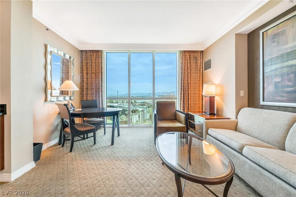 135 Harmon, Las Vegas, NV 89109