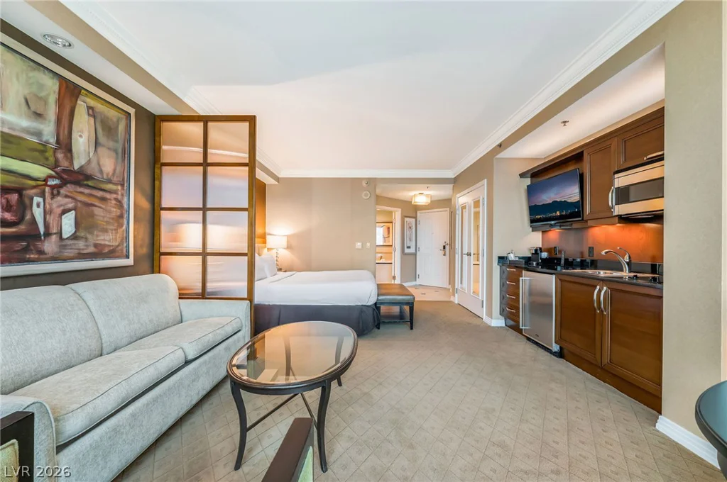 135 Harmon, Las Vegas, NV 89109