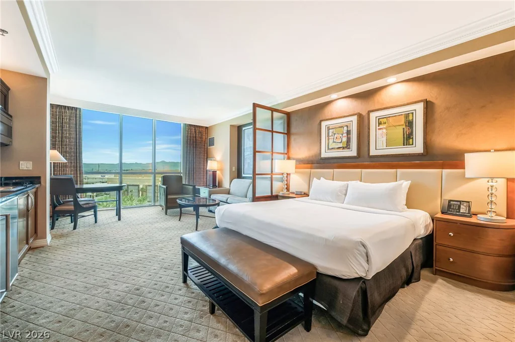 135 Harmon, Las Vegas, NV 89109