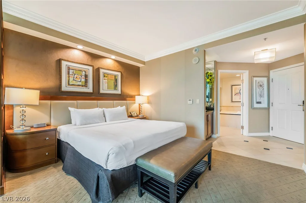 135 Harmon, Las Vegas, NV 89109