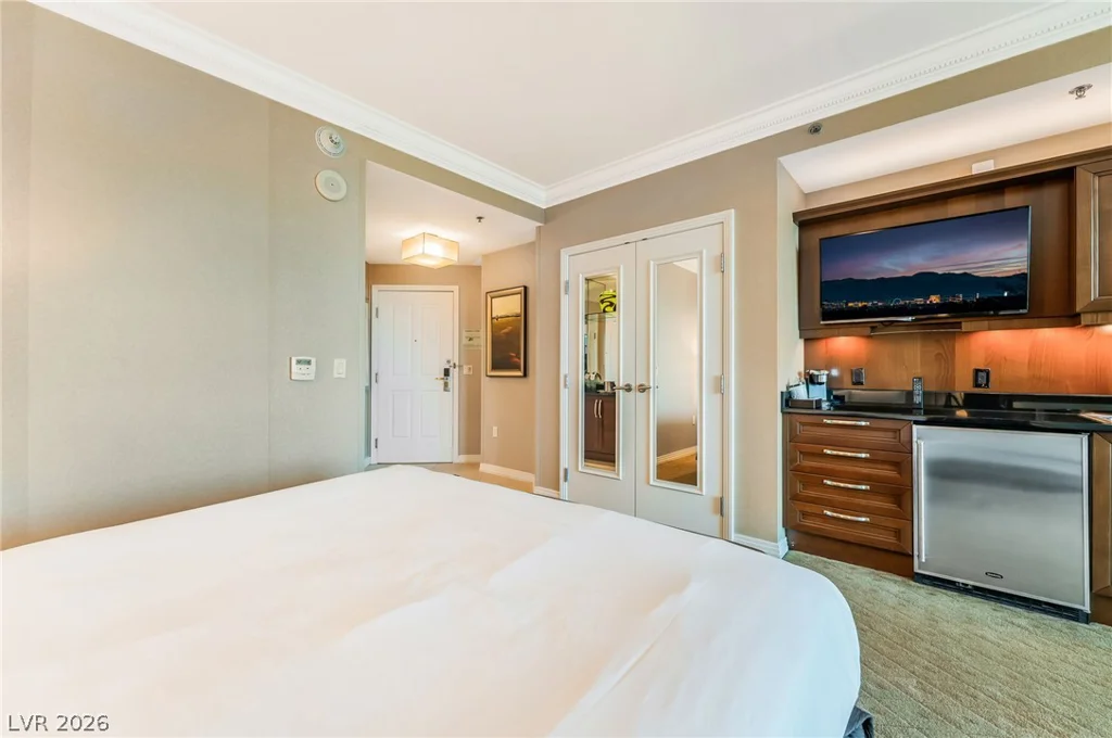 135 Harmon, Las Vegas, NV 89109