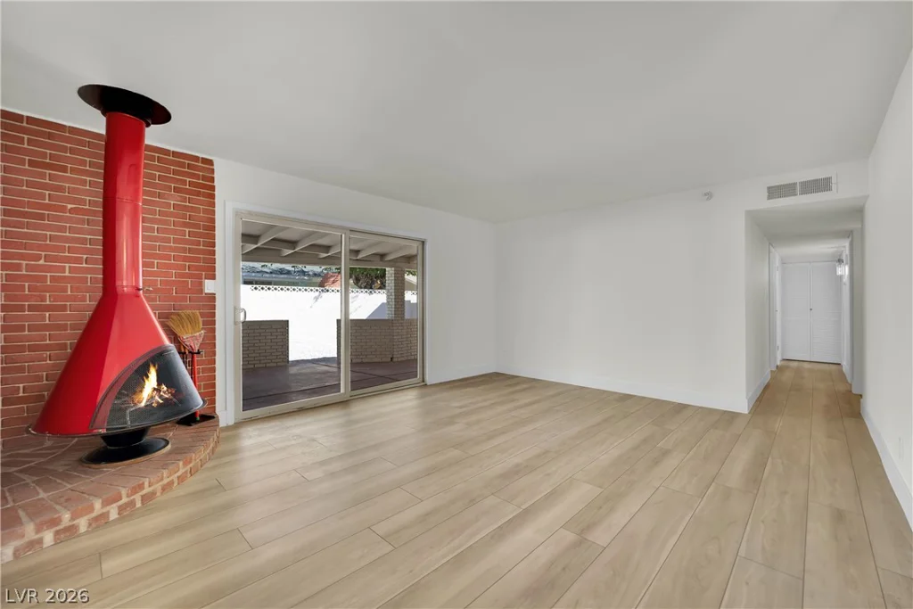 324 Duke, North Las Vegas, NV 89030