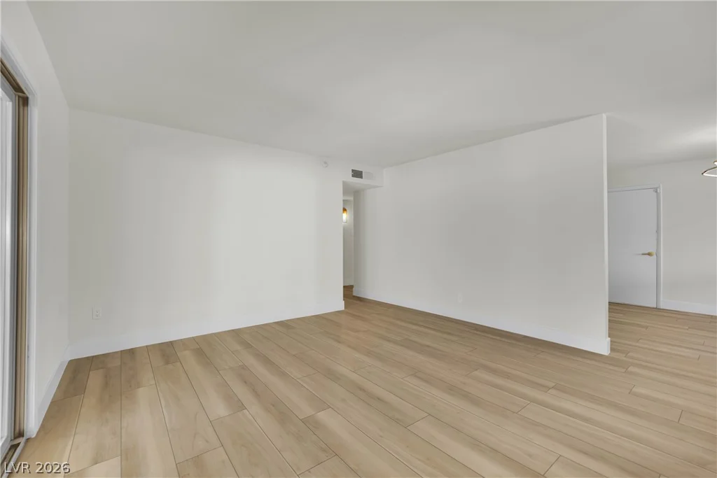 324 Duke, North Las Vegas, NV 89030