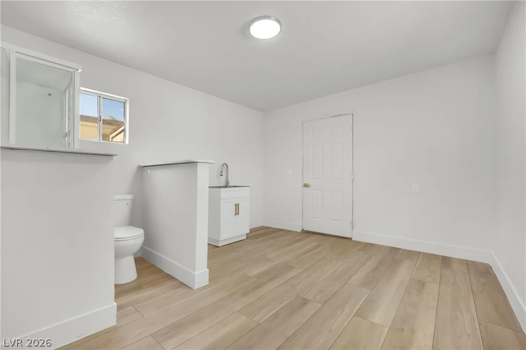 324 Duke, North Las Vegas, NV 89030