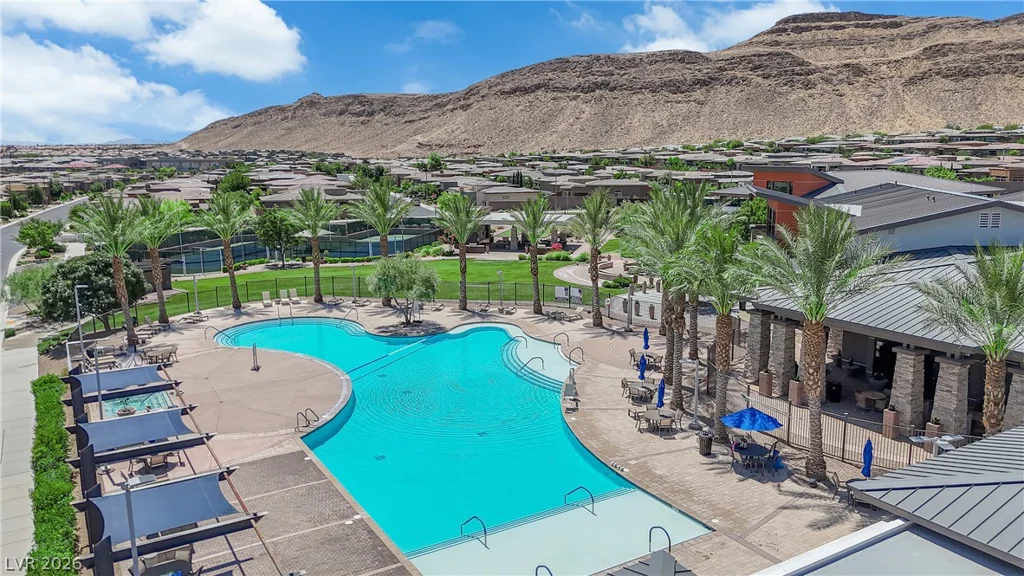 6677 Regency Stone, Las Vegas, NV 89148