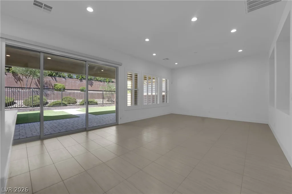 6677 Regency Stone, Las Vegas, NV 89148