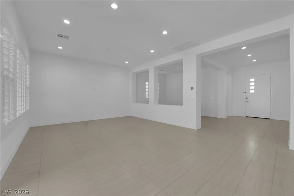 6677 Regency Stone, Las Vegas, NV 89148