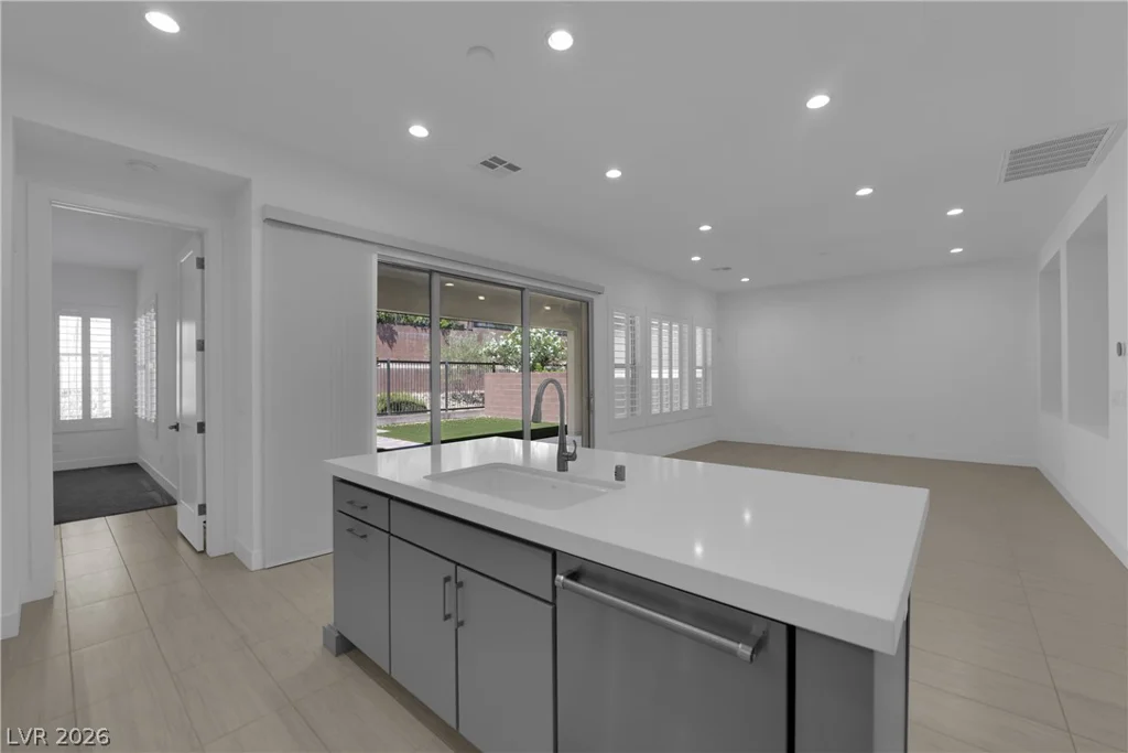 6677 Regency Stone, Las Vegas, NV 89148