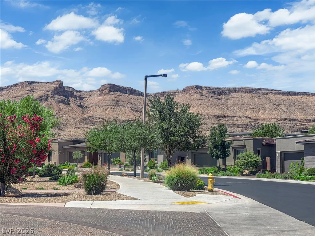 6677 Regency Stone, Las Vegas, NV 89148