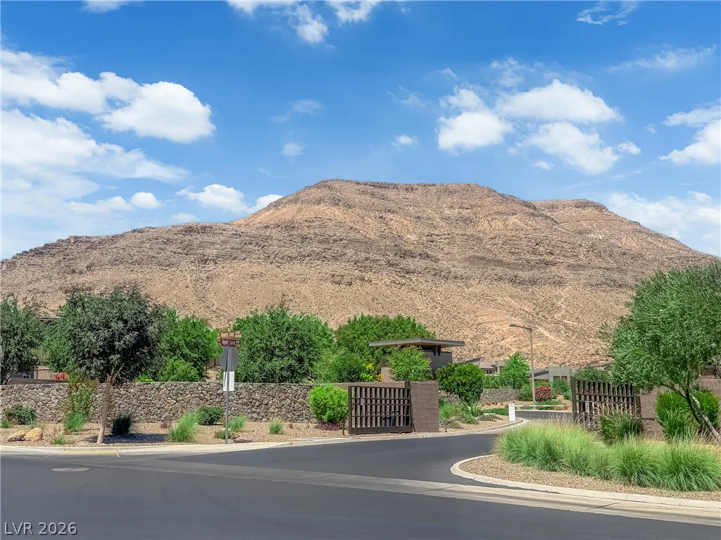 6677 Regency Stone, Las Vegas, NV 89148