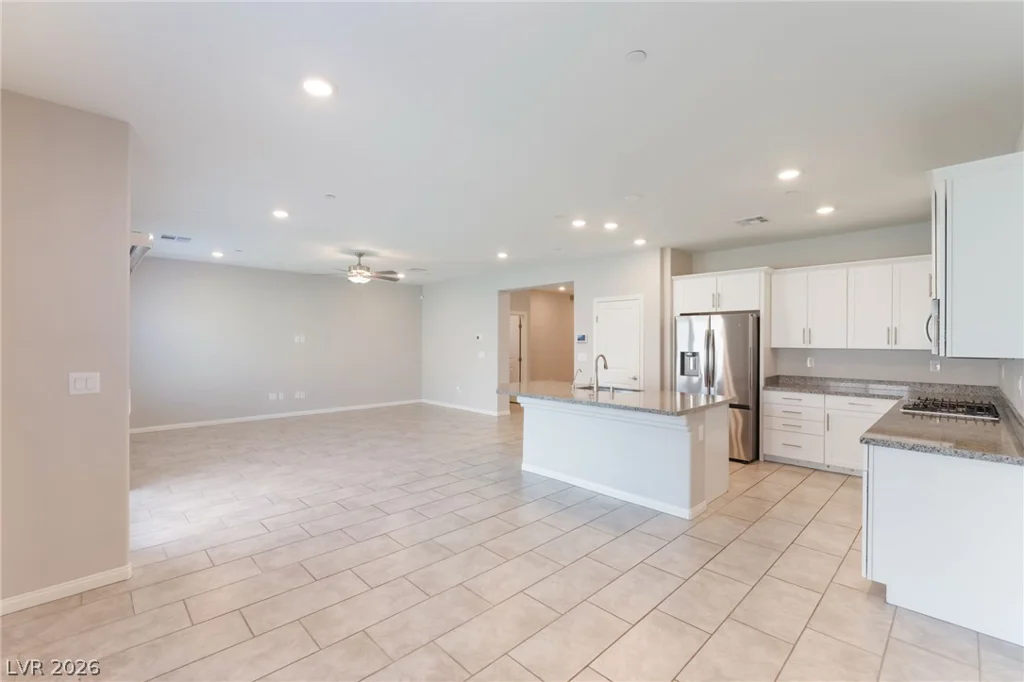 10748 Wild Poppy, Las Vegas, NV 89129