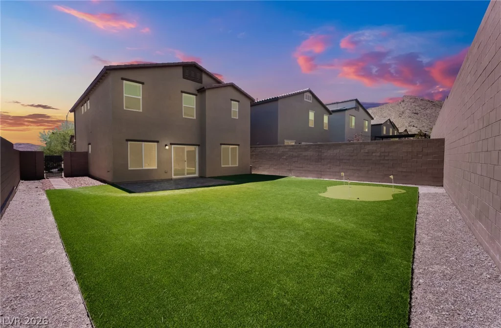 10748 Wild Poppy, Las Vegas, NV 89129