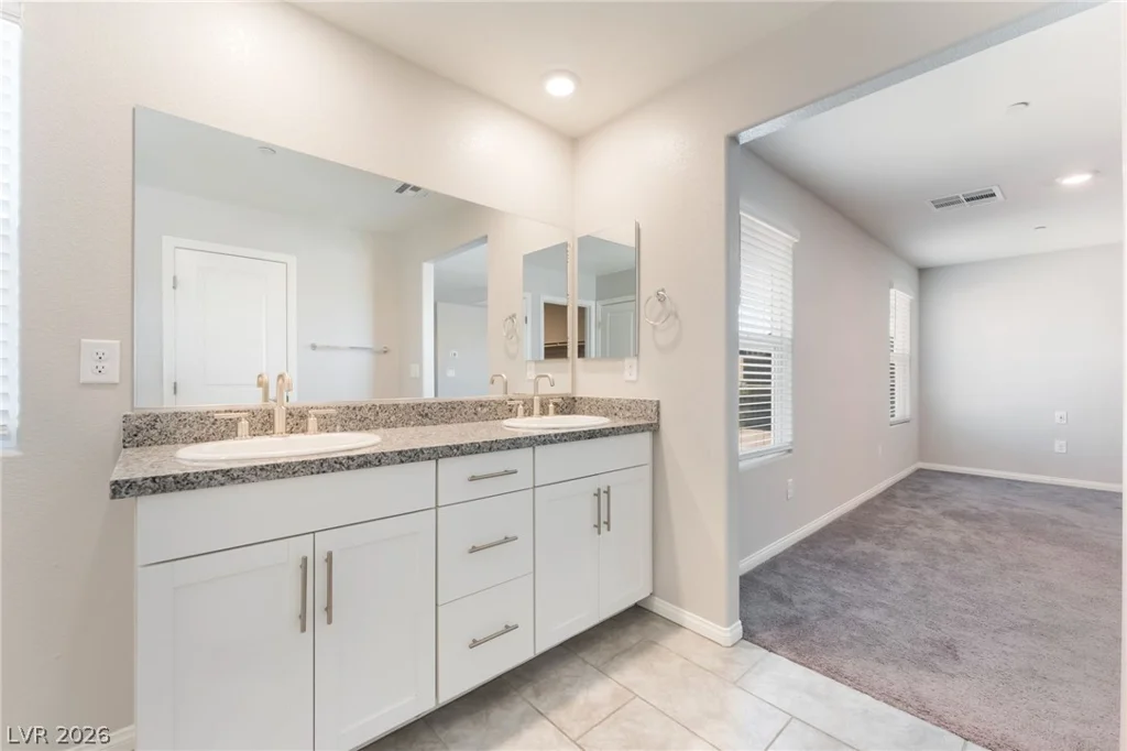 10748 Wild Poppy, Las Vegas, NV 89129