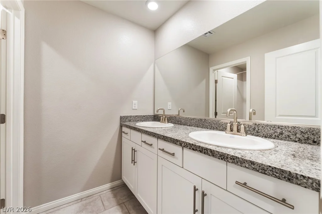 10748 Wild Poppy, Las Vegas, NV 89129