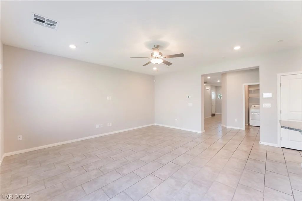 10748 Wild Poppy, Las Vegas, NV 89129