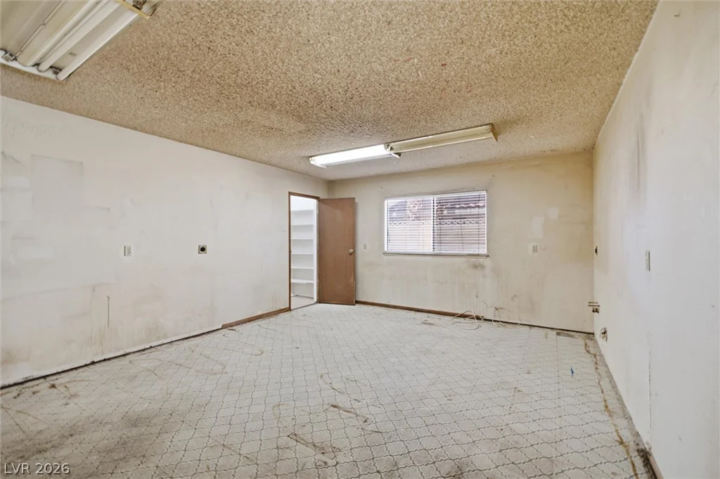 3075 Rosanna, Las Vegas, NV 89117