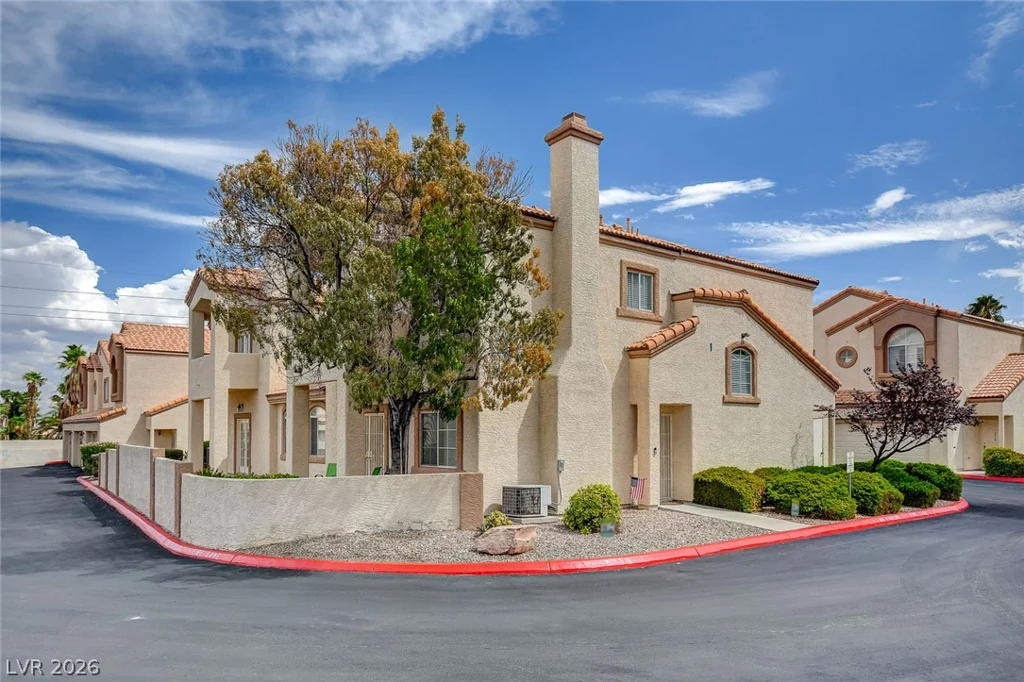 8301 Boseck, Las Vegas, NV 89145