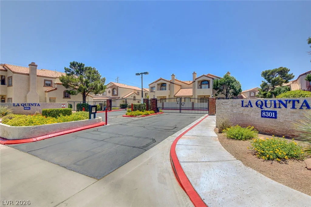 8301 Boseck, Las Vegas, NV 89145
