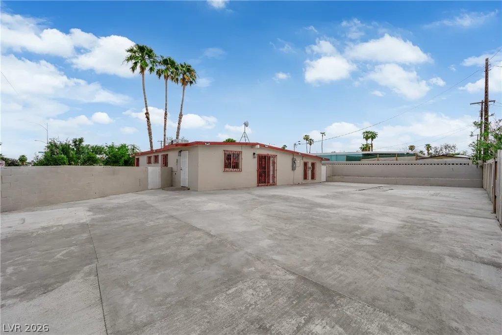 2084 Palma Vista, Las Vegas, NV 89169