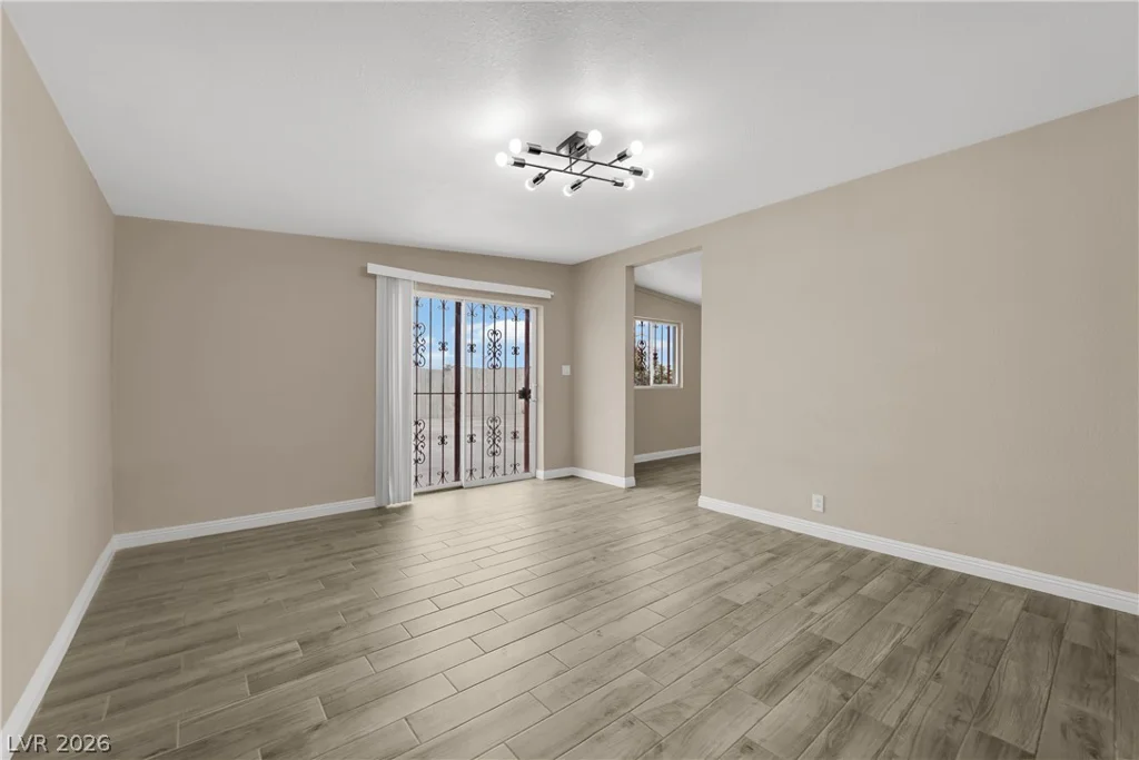 2084 Palma Vista, Las Vegas, NV 89169