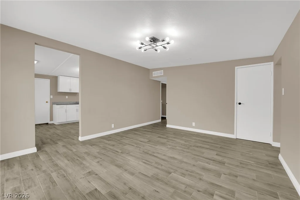 2084 Palma Vista, Las Vegas, NV 89169