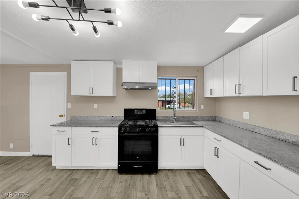 2084 Palma Vista, Las Vegas, NV 89169