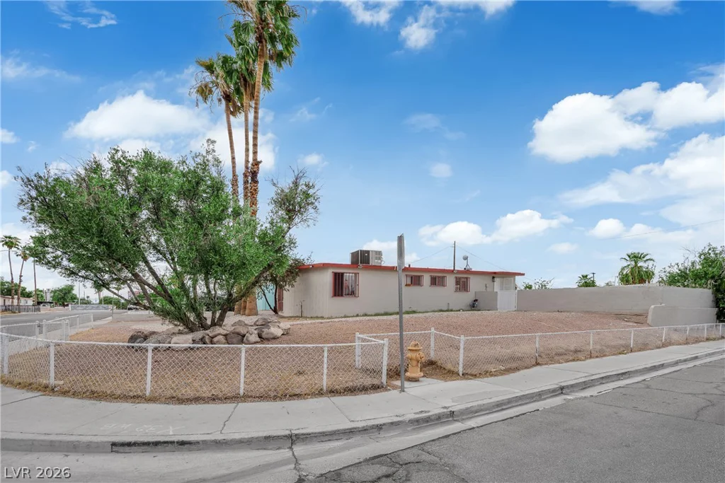 2084 Palma Vista, Las Vegas, NV 89169