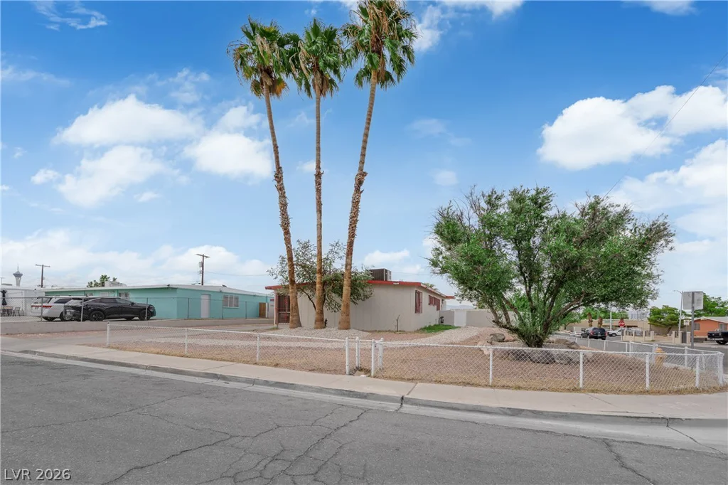 2084 Palma Vista, Las Vegas, NV 89169
