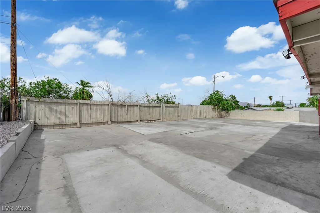 2084 Palma Vista, Las Vegas, NV 89169