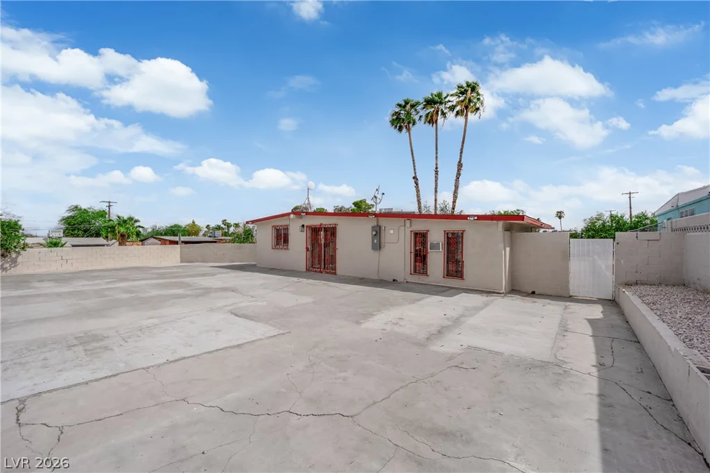 2084 Palma Vista, Las Vegas, NV 89169
