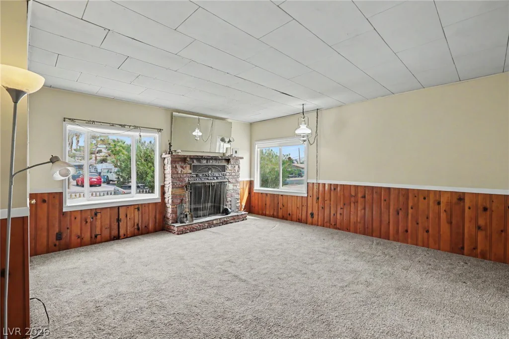 2313 McCarran, North Las Vegas, NV 89030