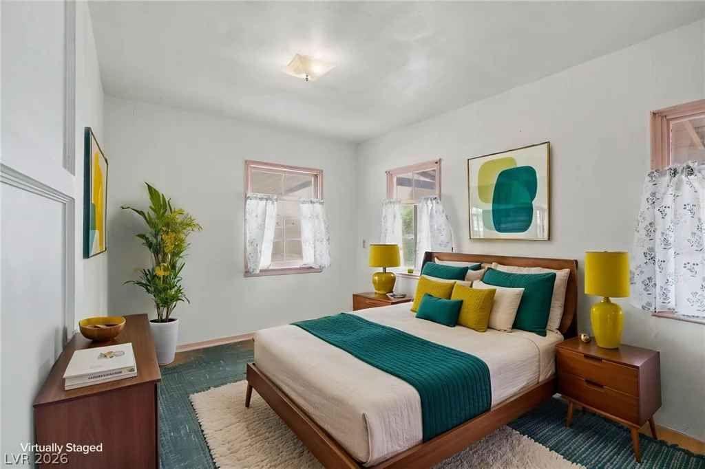 2313 McCarran, North Las Vegas, NV 89030