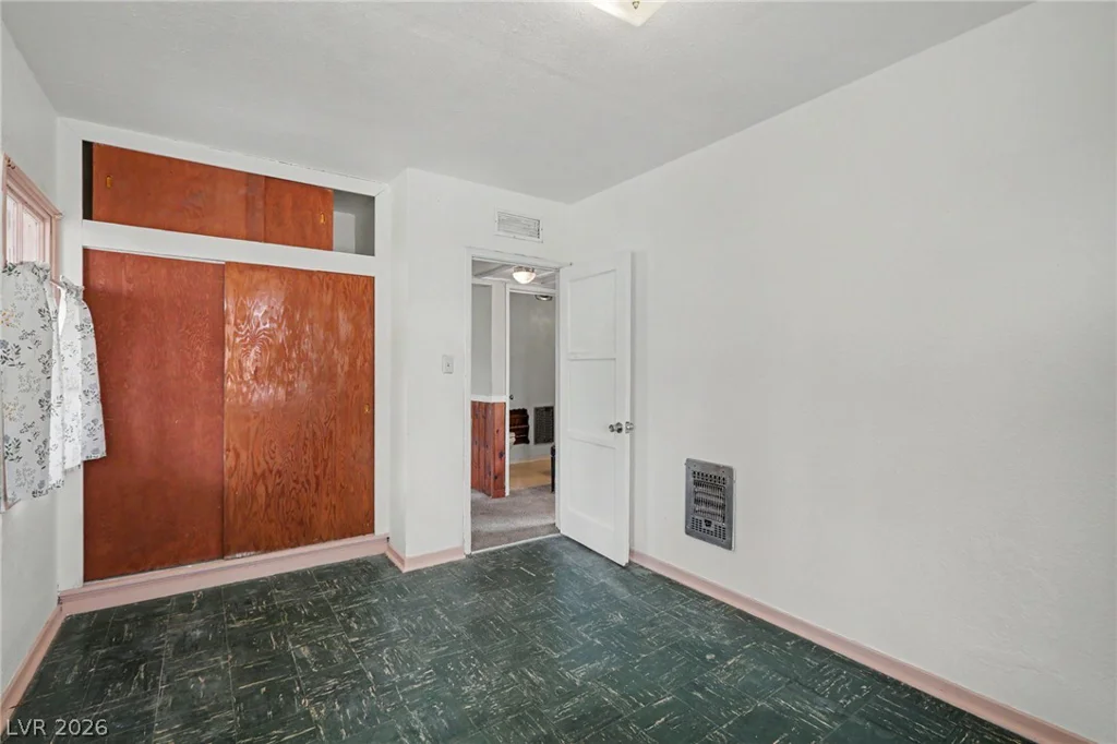 2313 McCarran, North Las Vegas, NV 89030