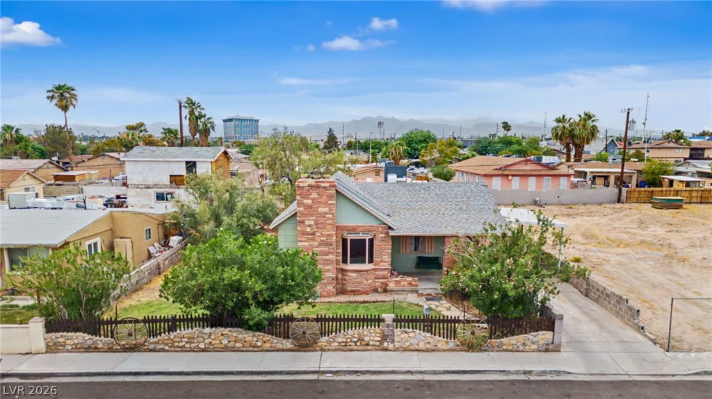 2313 McCarran, North Las Vegas, NV 89030