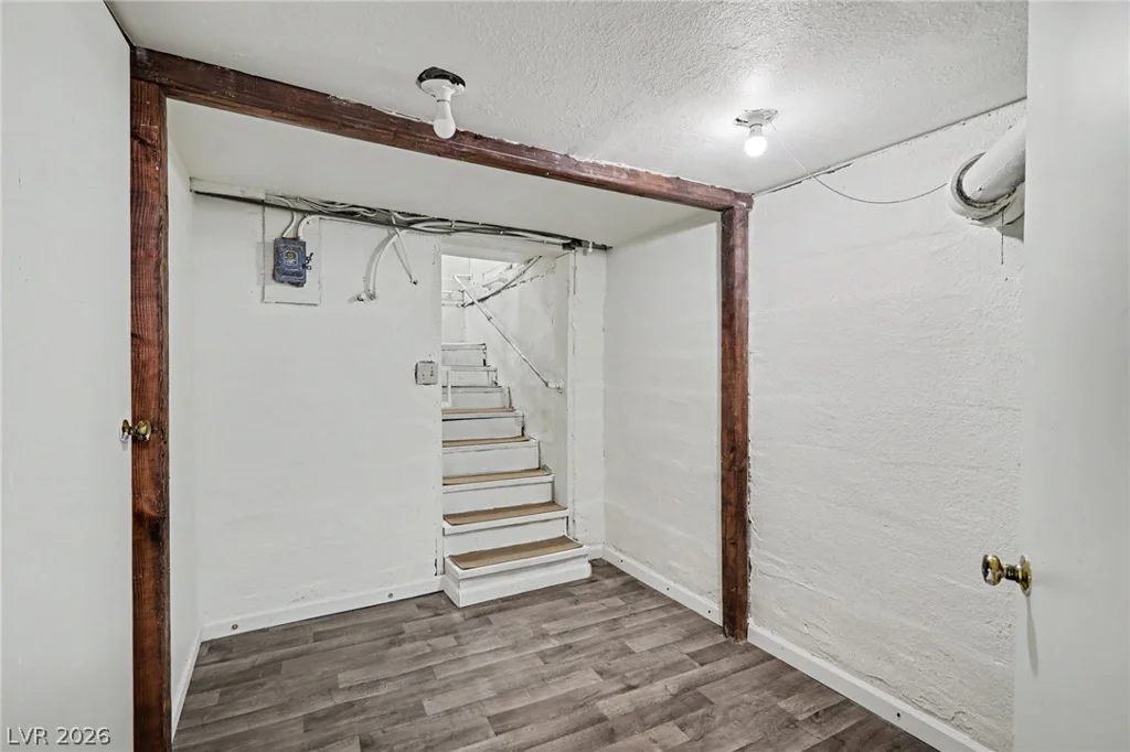 2313 McCarran, North Las Vegas, NV 89030