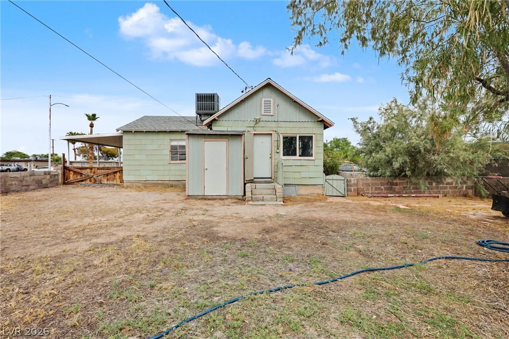 2313 McCarran, North Las Vegas, NV 89030