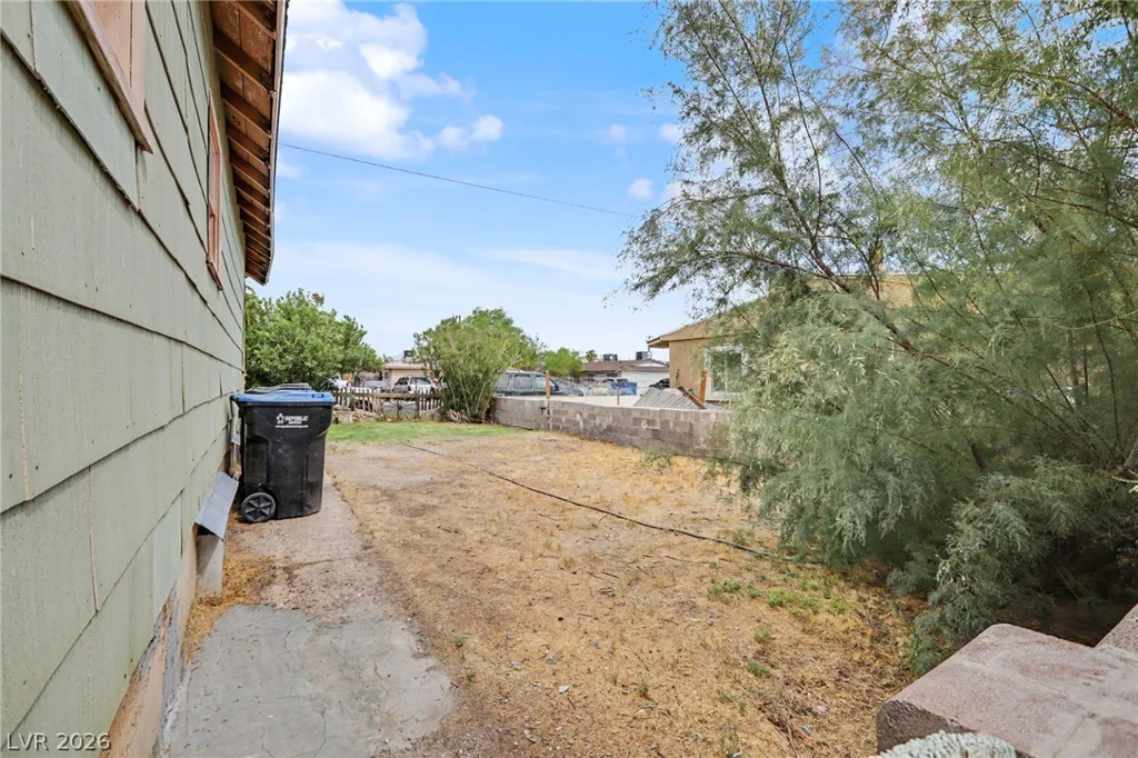 2313 McCarran, North Las Vegas, NV 89030