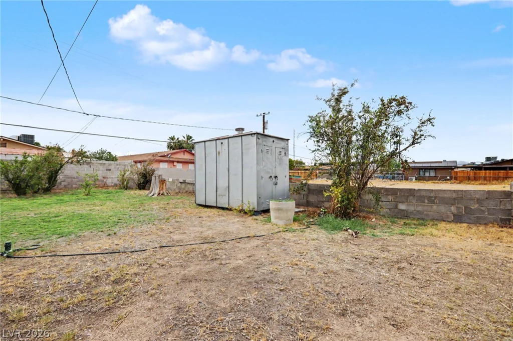2313 McCarran, North Las Vegas, NV 89030