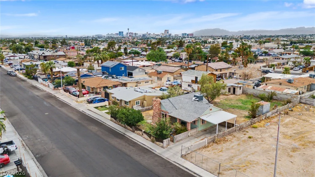 2313 McCarran, North Las Vegas, NV 89030