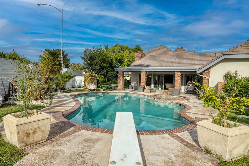 2919 Reiger, Las Vegas, NV 89117