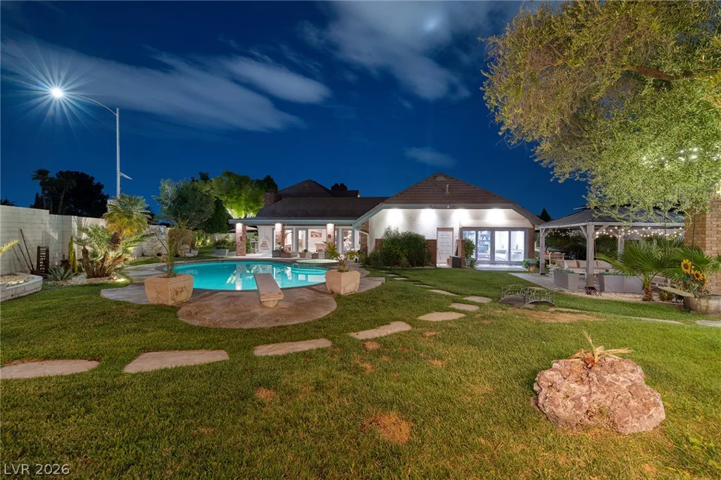 2919 Reiger, Las Vegas, NV 89117