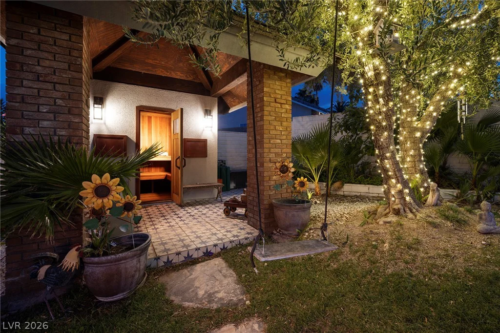 2919 Reiger, Las Vegas, NV 89117
