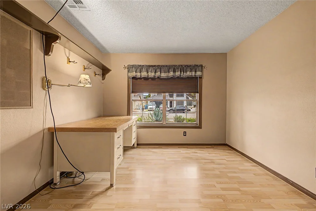 7120 Maybrook, Las Vegas, NV 89129