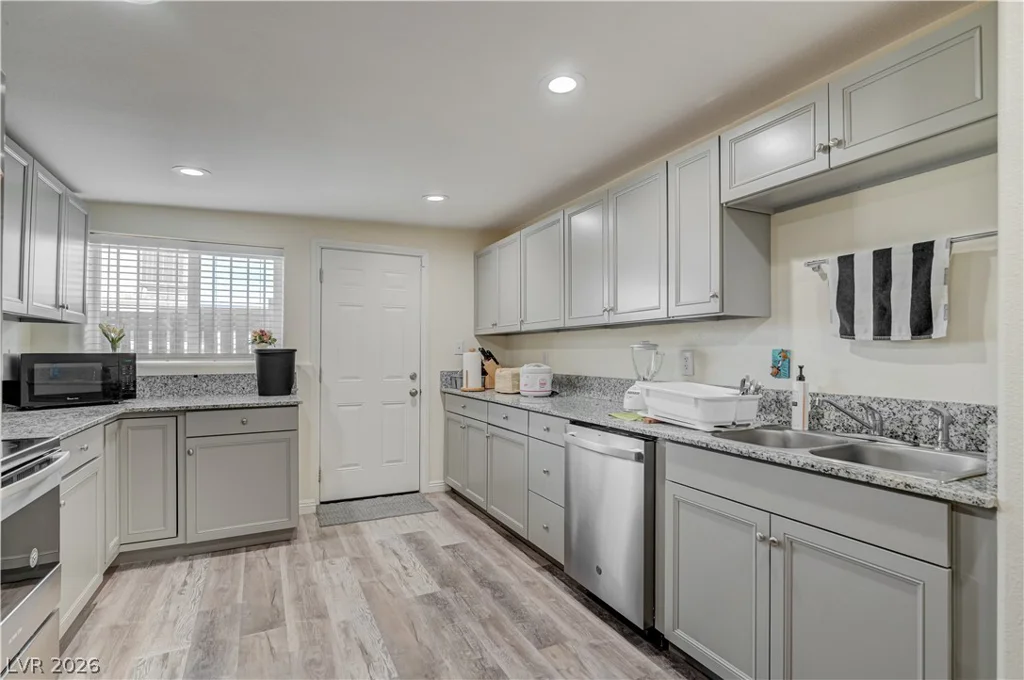5093 Sun Valley, Las Vegas, NV 89122