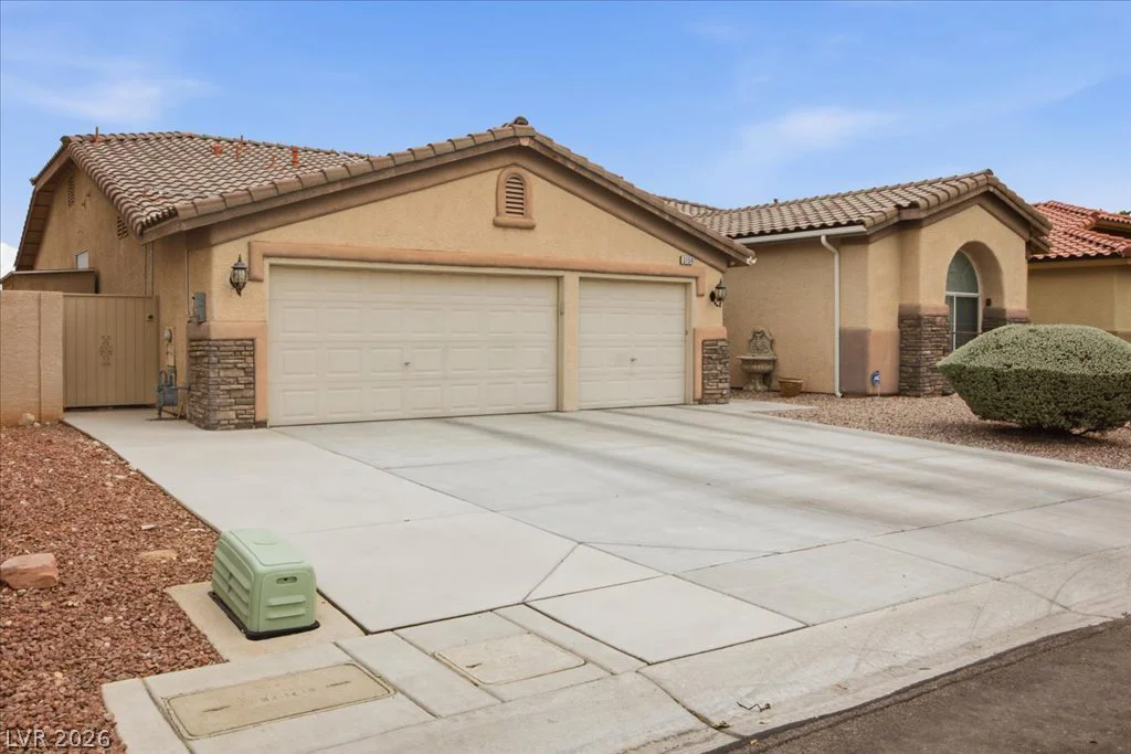 3154 Surf Spray, Las Vegas, NV 89117